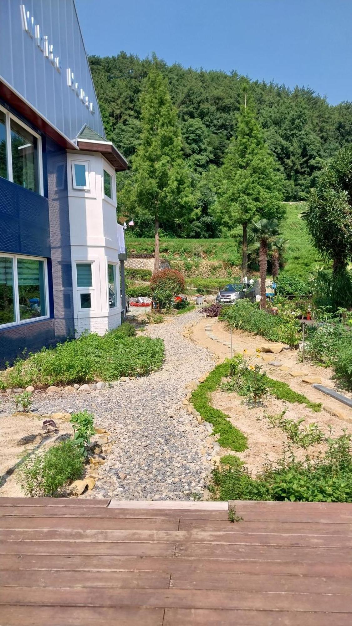 White House Hotel Namhae Bagian luar foto